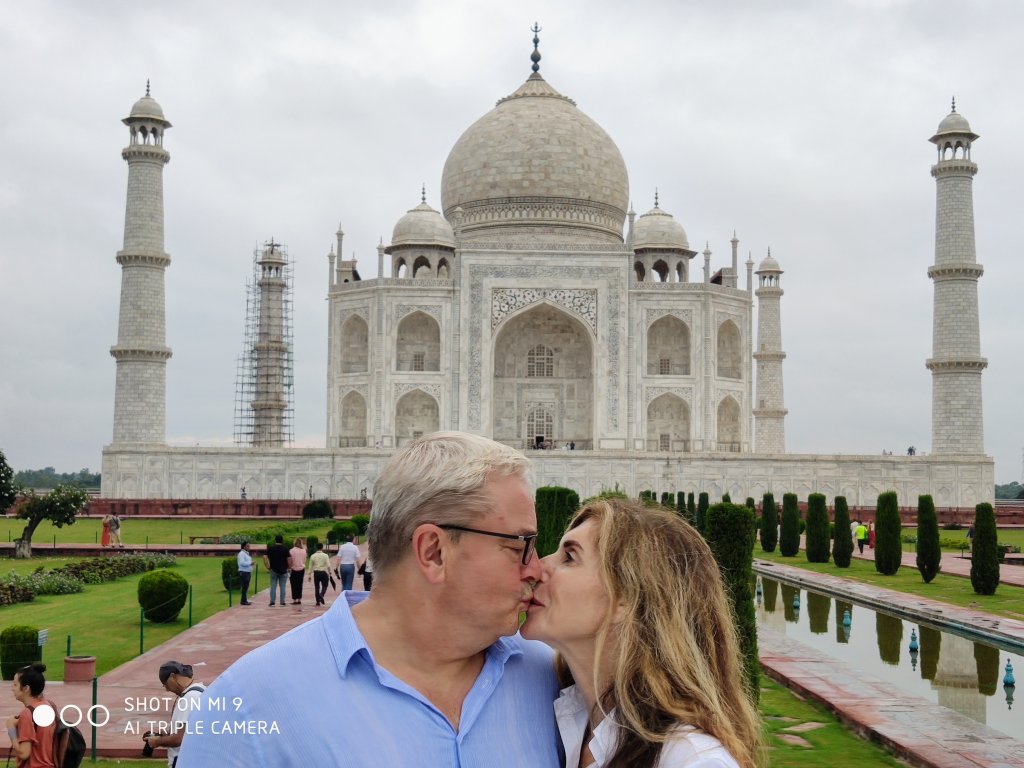 Amazing Taj Mahal Same Day Tour | Image #2/5 | 