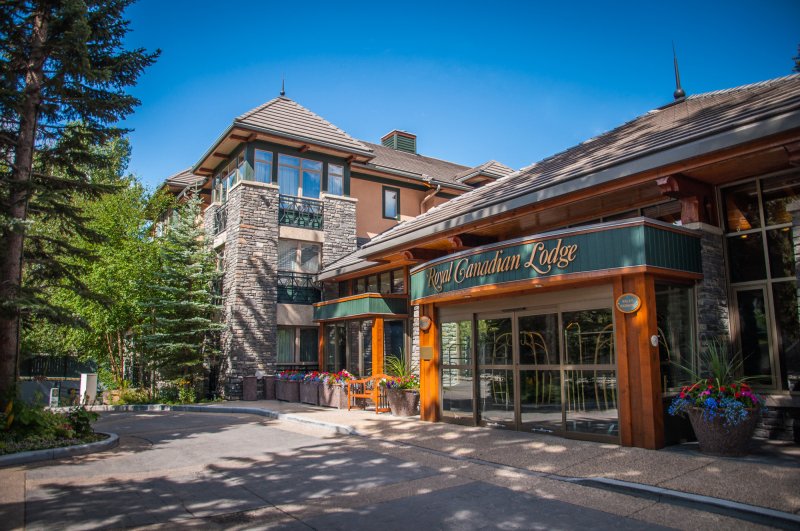 Exterior | Royal Canadian Lodge | Banff, Alberta  | Hotels & Resorts | Image #1/7 | 