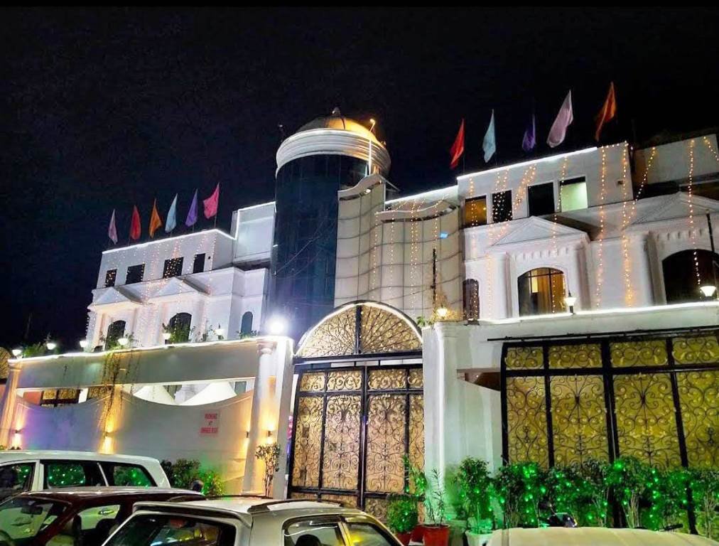 Main Building | Hotel And Banquet Mandakini Royale Kanpur | Kanpur, India | Hotels & Resorts | Image #1/20 | 
