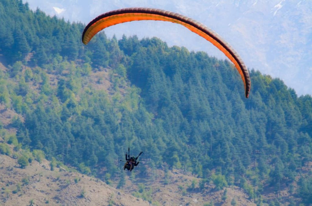 Paragliding In Himachal | Paragliding in Dharamshala | Image #6/10 | 