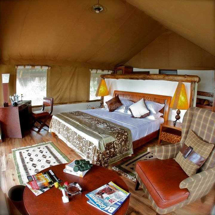 Safari Lodge In The National Park | Kwezi Outdoors | Image #11/16 | 