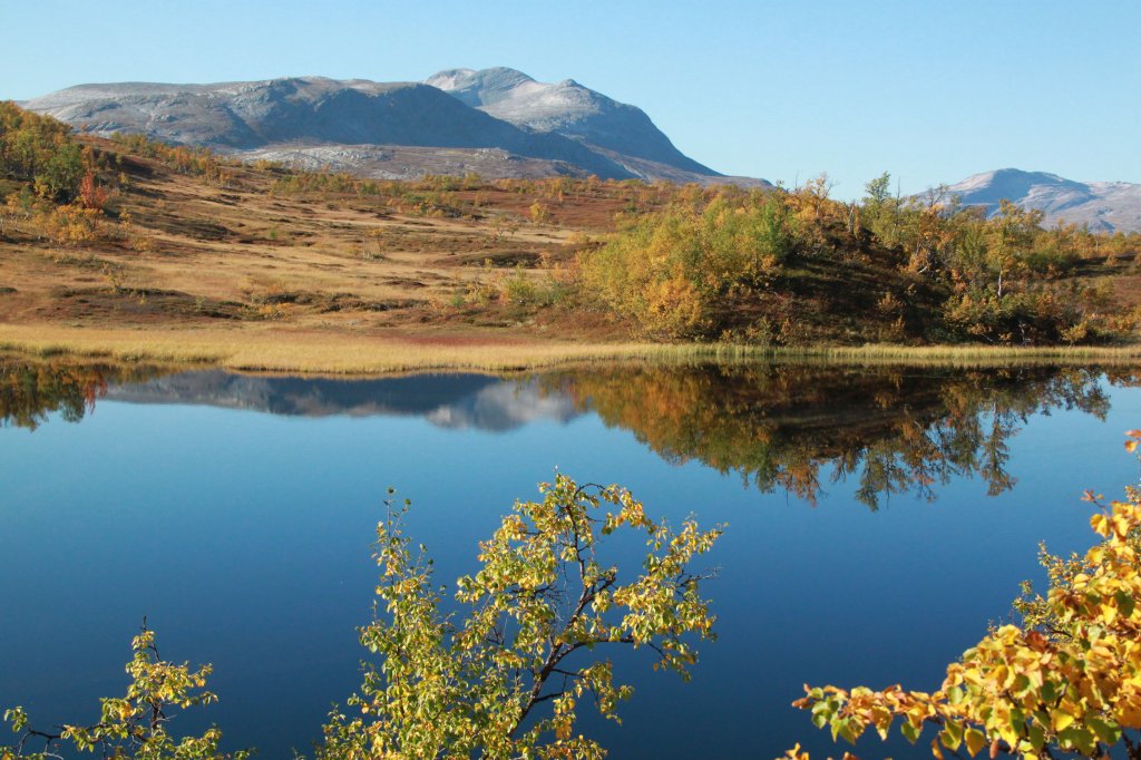 Lovely Autumn | Discover Norway's Beautiful Mountain Landscape. | Image #3/3 | 